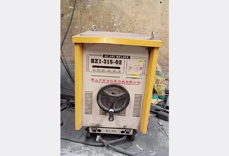 電焊機-艮象315-02.jpg